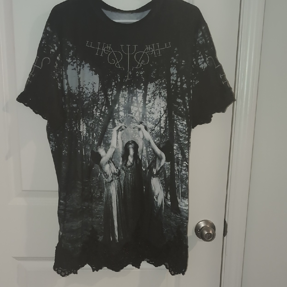 Black Graphic T-Shirt with Lace Hem